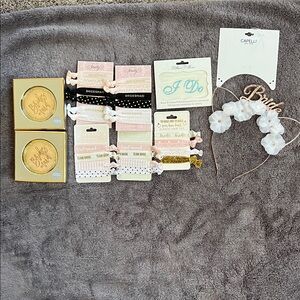 Bridal Hair Accessories and mirror compact bundle - White and Gold.